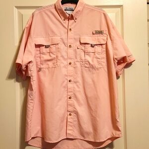 Columbia PFG light pink short-sleeve vented button-down shirt, medium